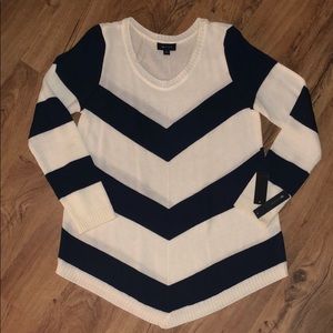 NWT Chevron Navy & White Sweater
